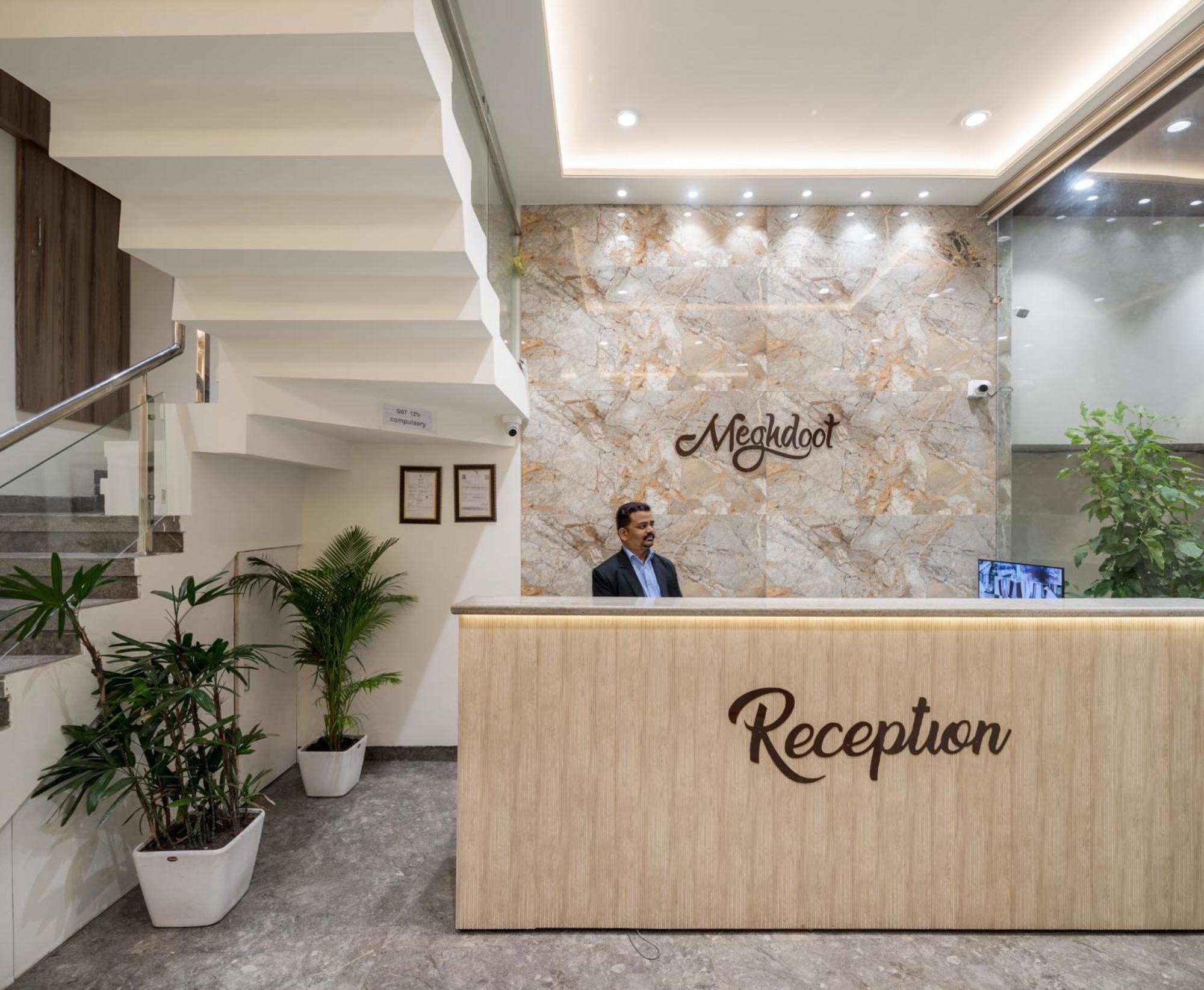 Hotel Morya Meghdoot, Бопал Екстериор снимка